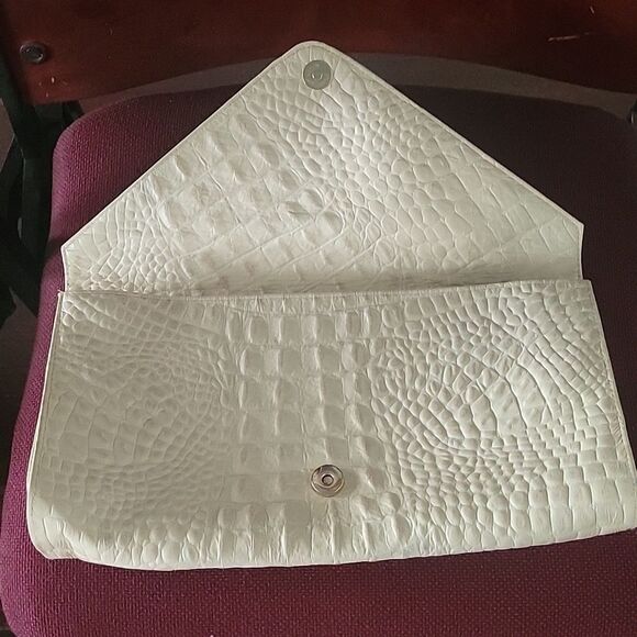 NEW JJ Winters Hilary Duff Kristen Cavallari Clutch Beige Cream Croc Leather - Picture 6 of 16